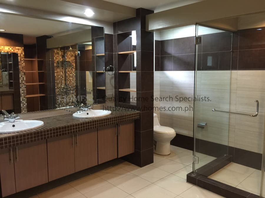 Stylish modern 2 storey - Dasmarinas Village, Makati - photo 1