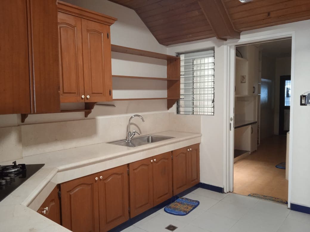 4 Bedroom Duplex House - photo 4