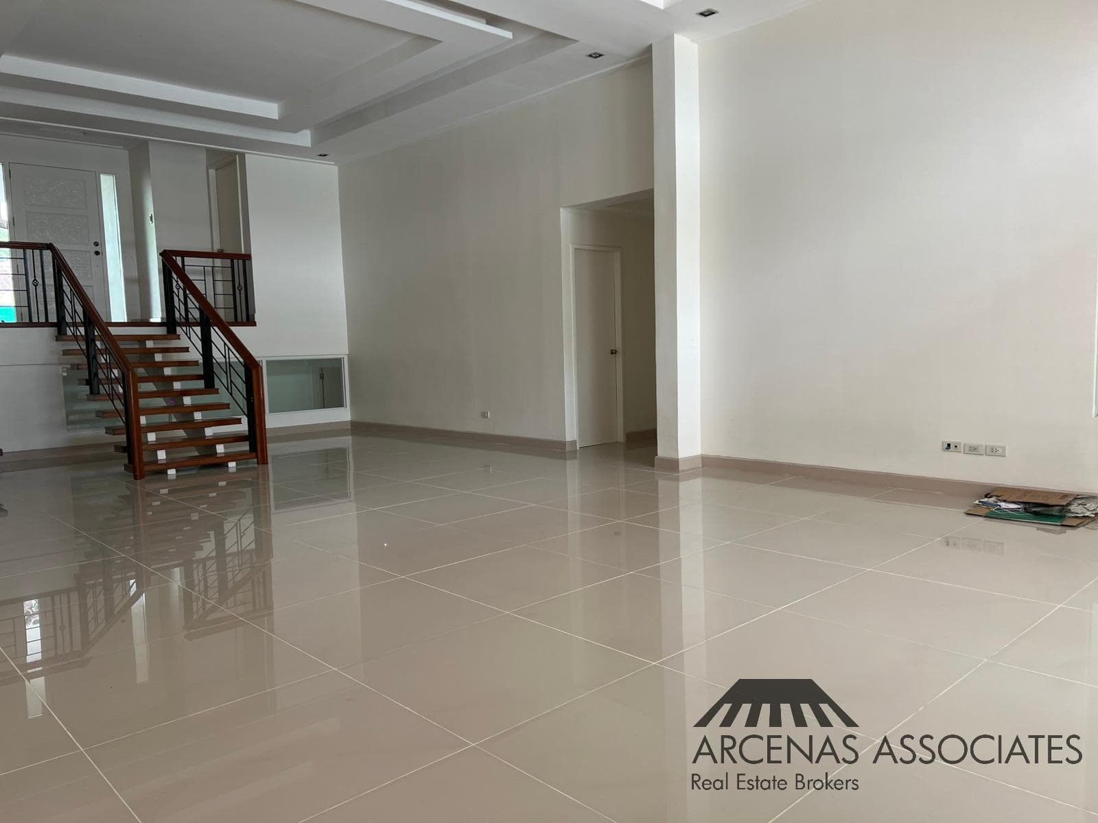 Modern and comfortable 2 storey - photo 2