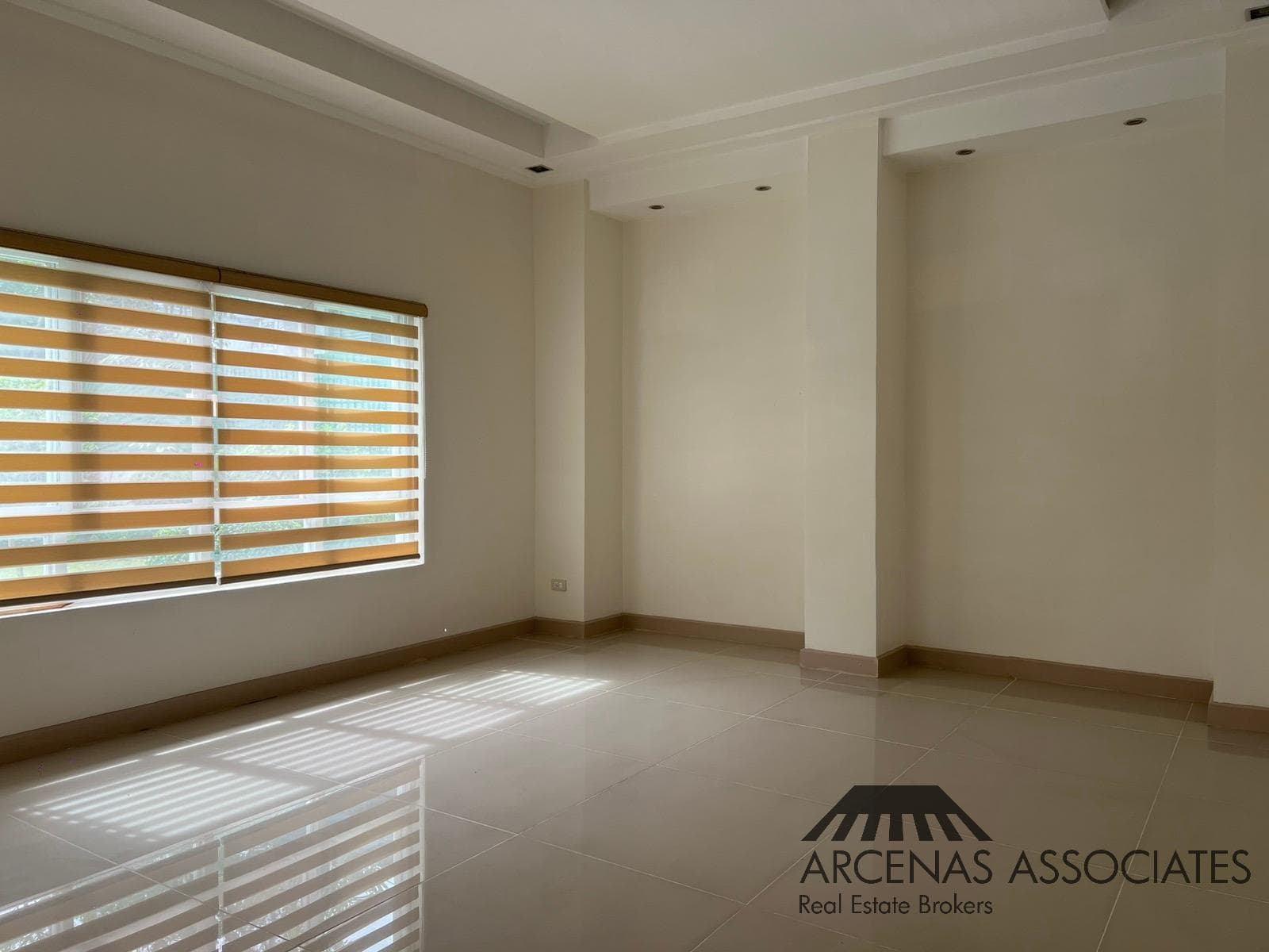 Modern and comfortable 2 storey - photo 4