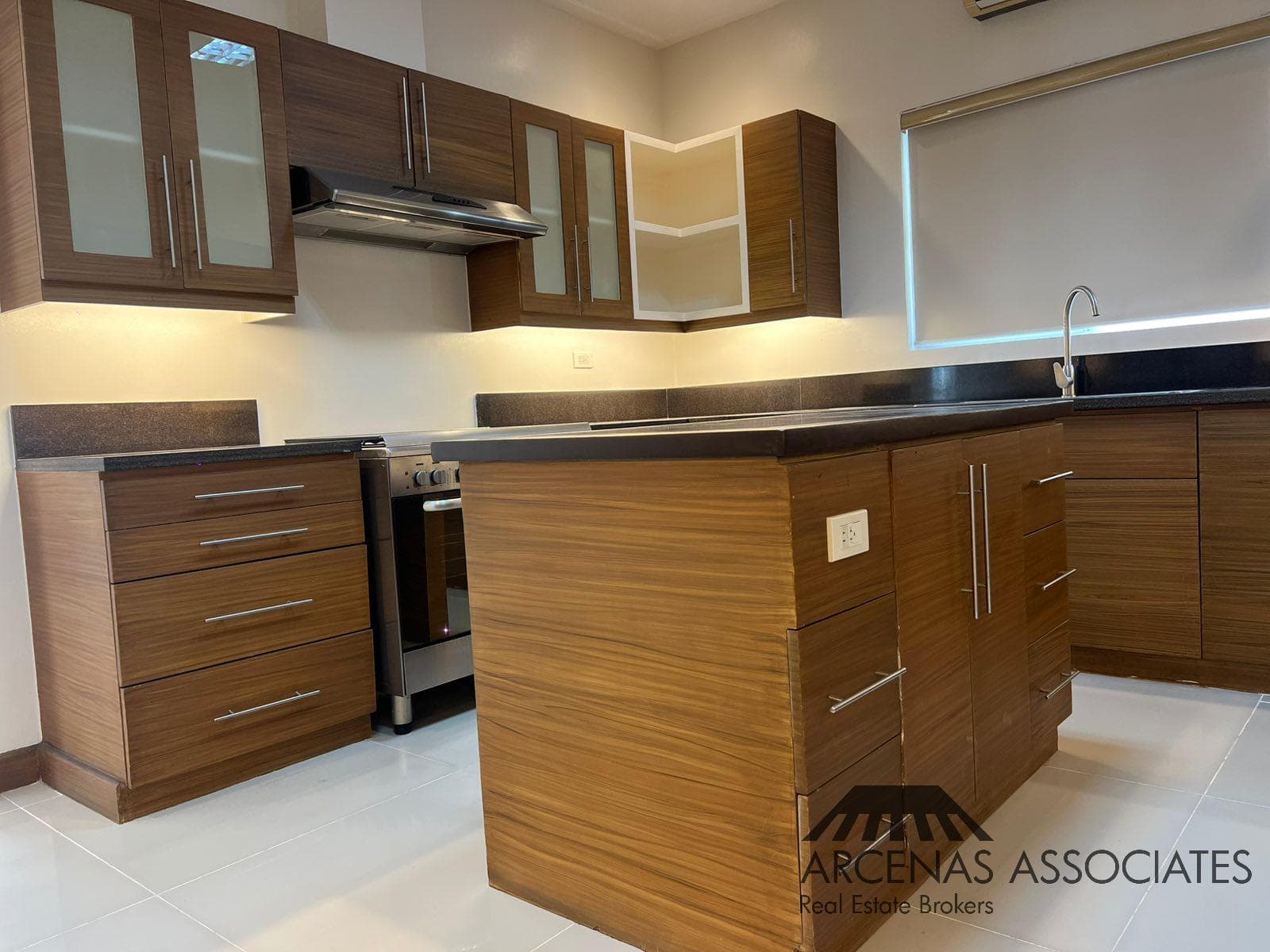 Modern and comfortable 2 storey - photo 5