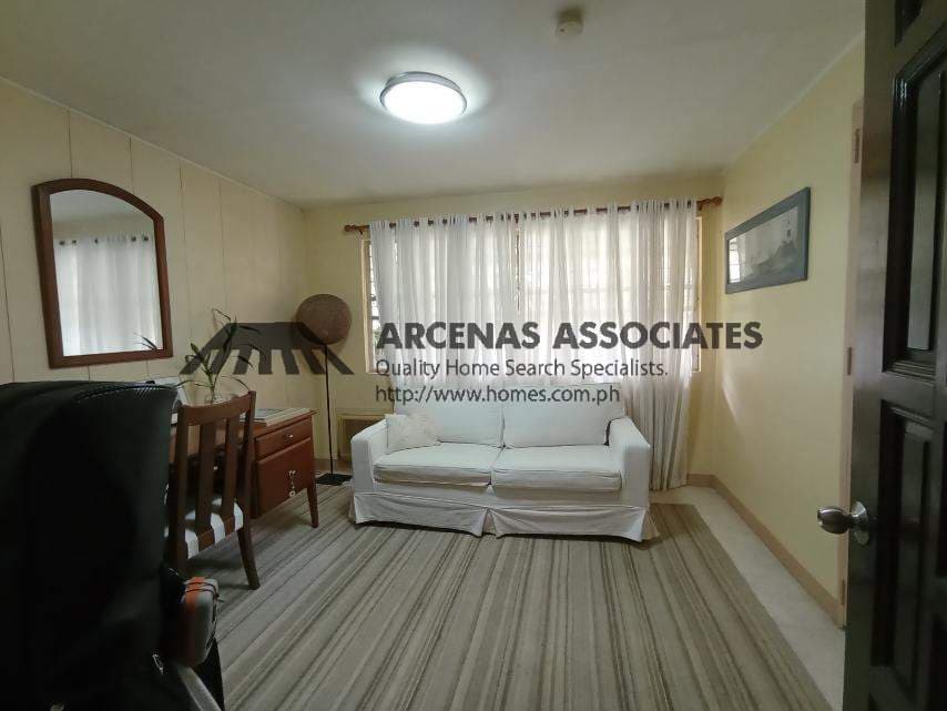 Post colonial Two storey - photo 2