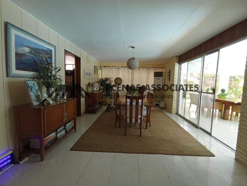 Post colonial Two storey - Dasmarinas Village, Makati - photo 1