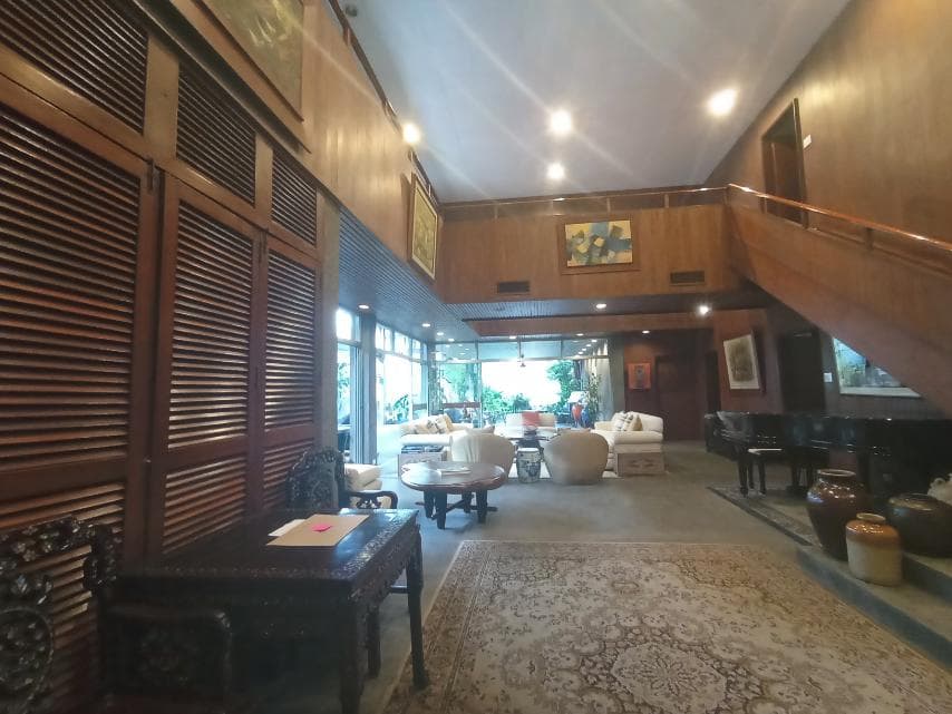 Corner House and Lot - photo 4