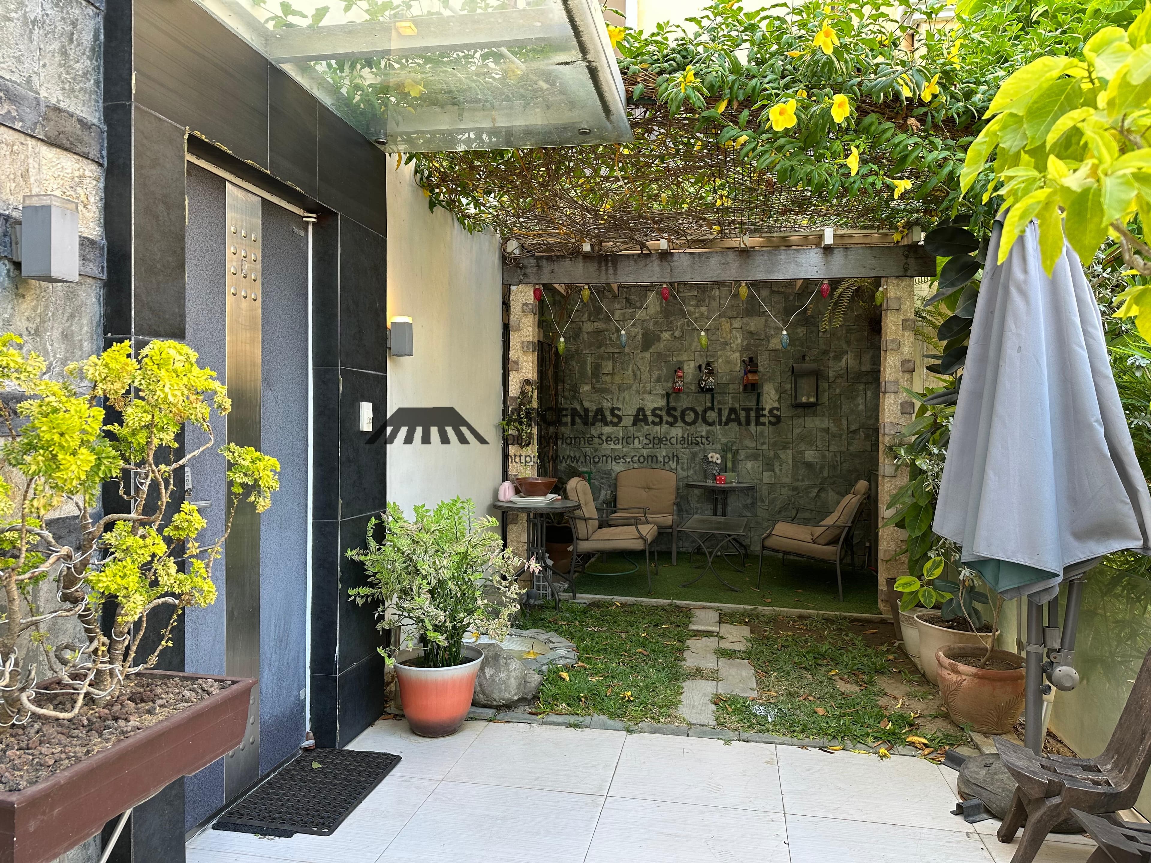 6 Bedroom House - photo 2
